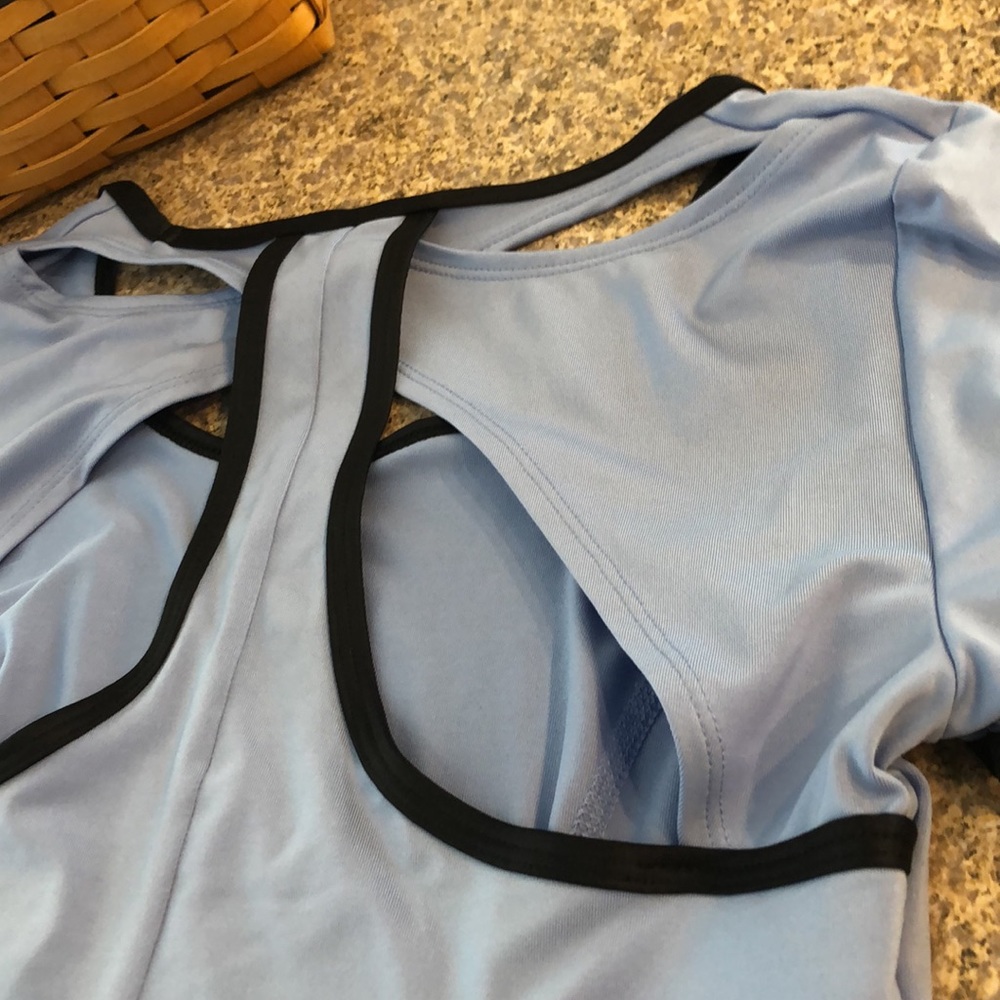 Fila Sport Active Athletic Short Sleeve Top XS Flattering Shape and Style - Picture 10 of 13